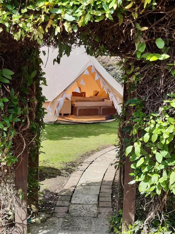 The White Dove Bed And Breakfast And Glamping With Hot Tubs Newark upon Trent Exterior foto